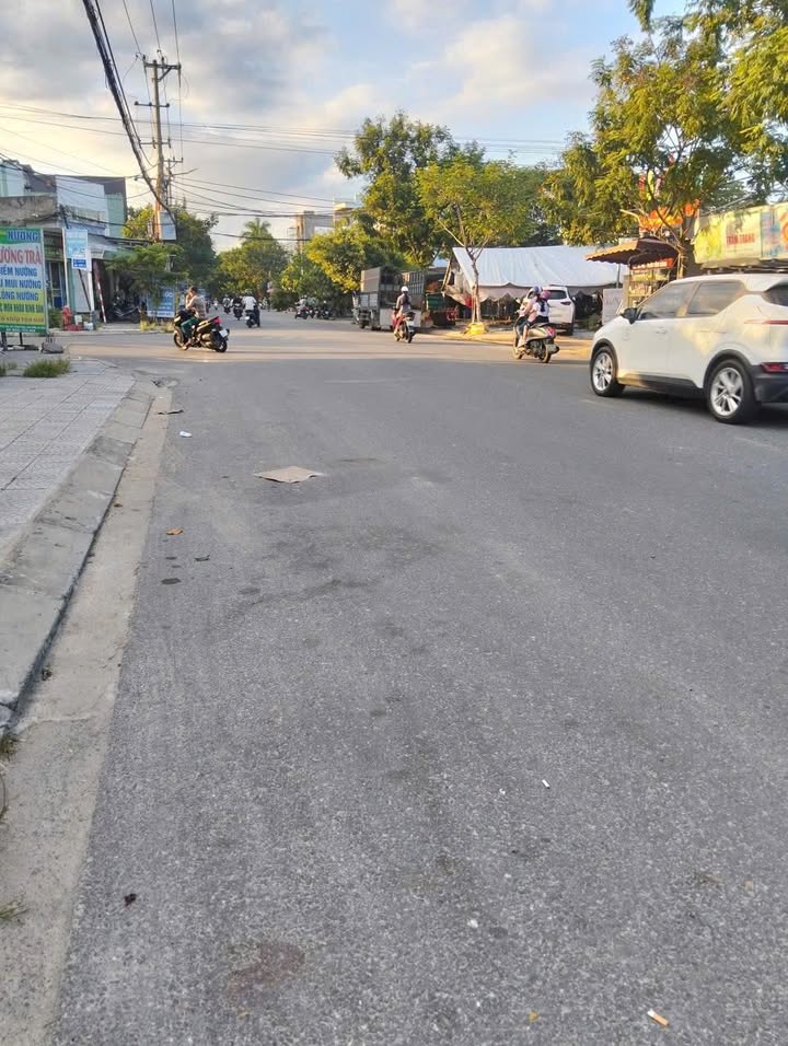 Đất nền Hòa Khánh Nam, Đà Nẵng 220m² giá 7 tỷ - Lô góc hai mặt tiền hấp dẫn!