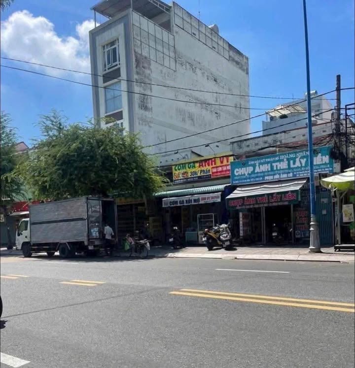 Nhà cấp 4 mặt tiền Nguyễn Hữu Cảnh, Rạch Dừa, Vũng Tàu, 140m² giá 15.9 tỷ - Vị trí đắc địa kinh doanh!