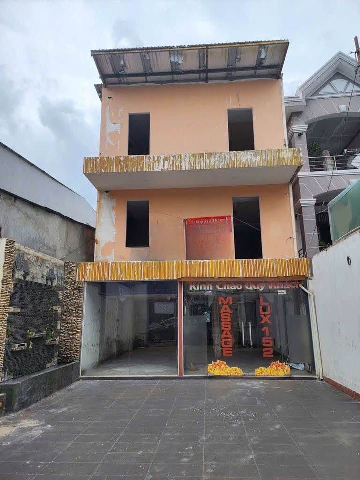 Cho thuê mặt bằng kinh doanh đường Nguyễn Thị Thập Quận 7 giá 75 triệu - Diện tích hiếm có!