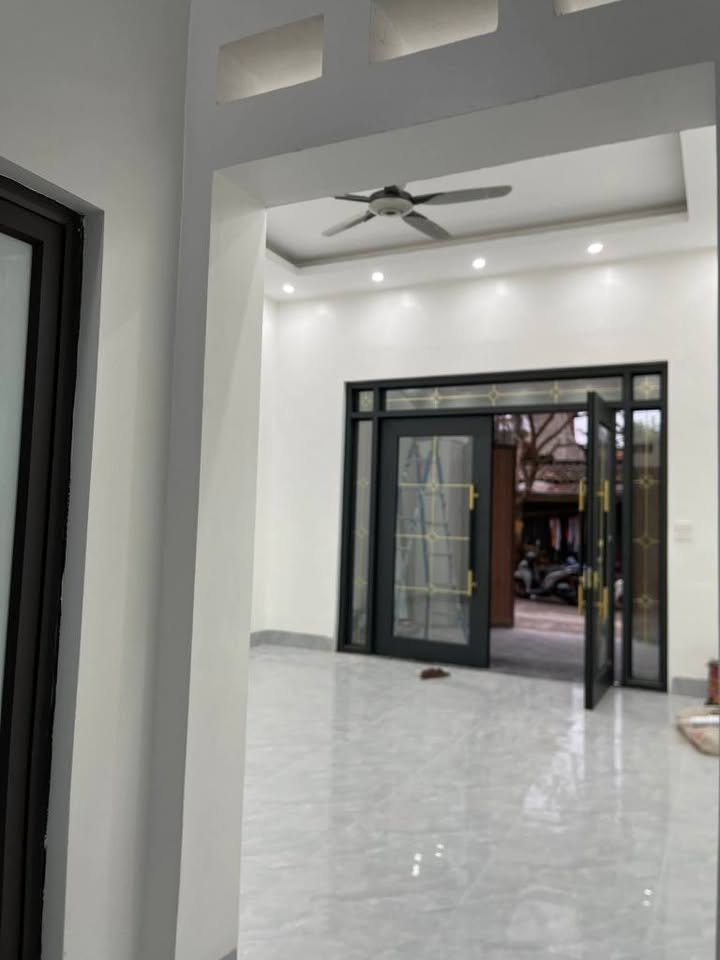 Nhà đẹp 2 tầng phố Muỗi Lạng Sơn 105m² giá 4 tỷ - Mặt tiền kinh doanh lý tưởng!