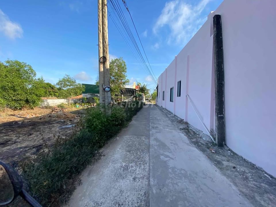 Đất nền Nguyễn Chí Thanh La Gi 90m² giá 750 triệu - Cơ hội an cư lý tưởng!