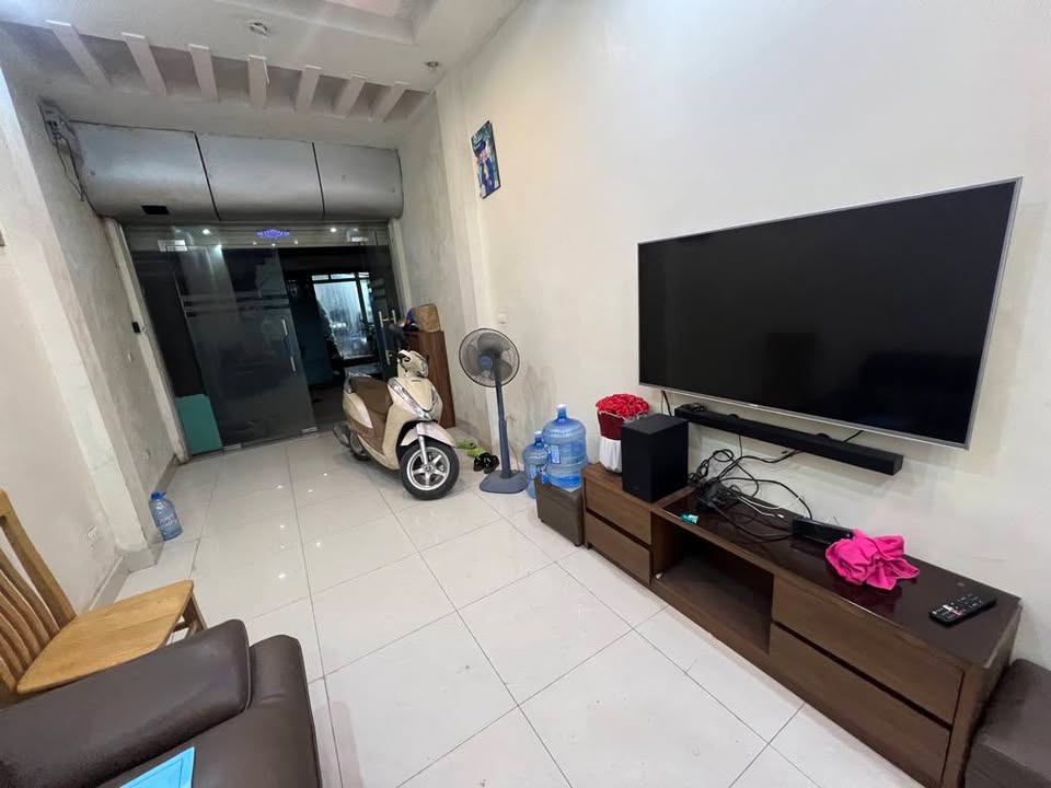 Nhà Đặng Văn Ngữ Đống Đa 36m² giá 12.8 tỷ - Ô tô đỗ cửa, khu vực an sinh đỉnh cao!
