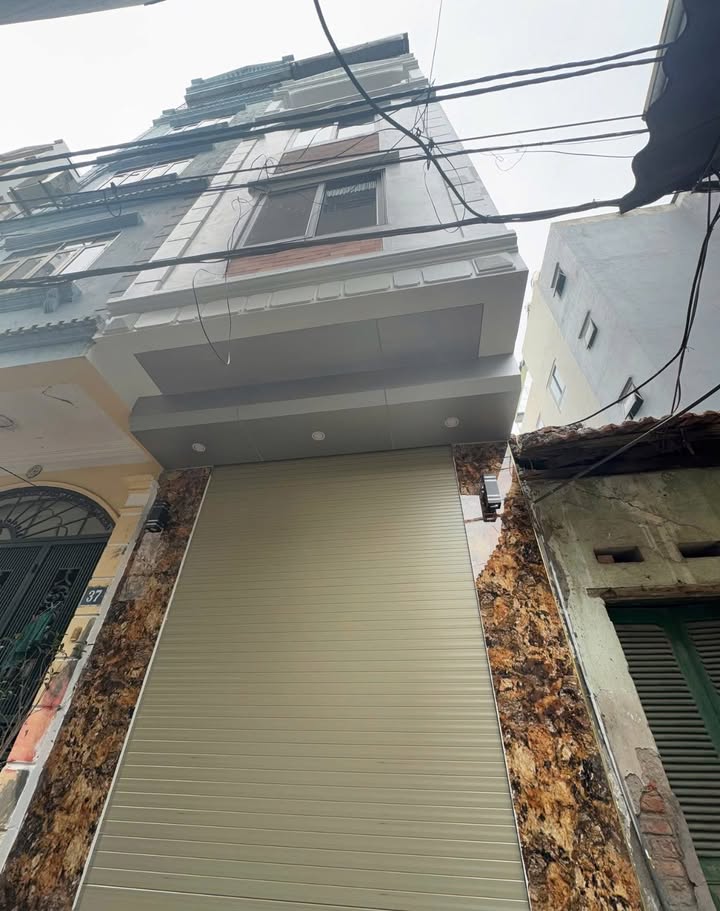 Nhà 5 tầng Xuân Phương 40m² - Sẵn sàng vào ở - View sân chơi thoáng mát!