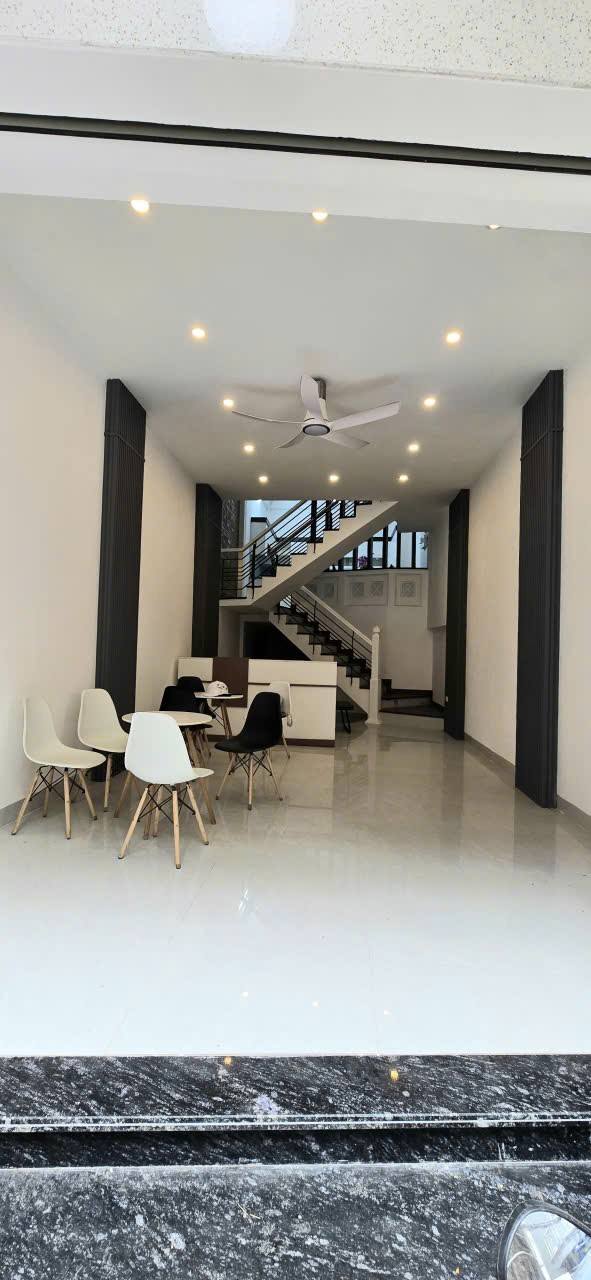 Nhà mặt tiền Phan Bội Châu, Hải Phòng 56m² giá 13.5 tỷ - Kinh doanh sầm uất ngay chợ Đổ!