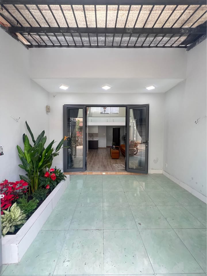 Bán nhà mặt tiền đường Số 8, Bình Tân 56m² - Mặt tiền kinh doanh đẹp!