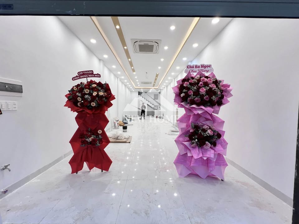 Cho thuê nhà 3 tầng mặt tiền khu phố Tây Nha Trang 68m² giá 90 triệu/tháng - Kinh doanh sầm uất!