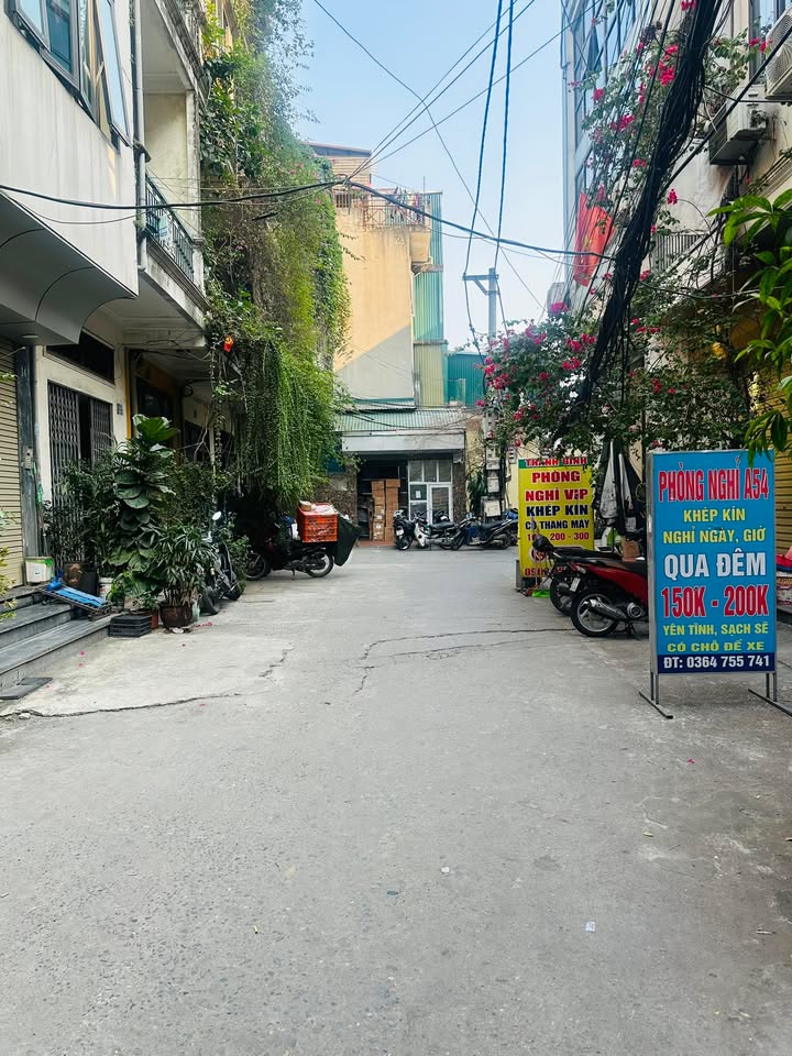 Căn hộ cho thuê Khâm Thiên 45m² giá 40 triệu - Ngõ nhà giàu, tiện ích đầy đủ!