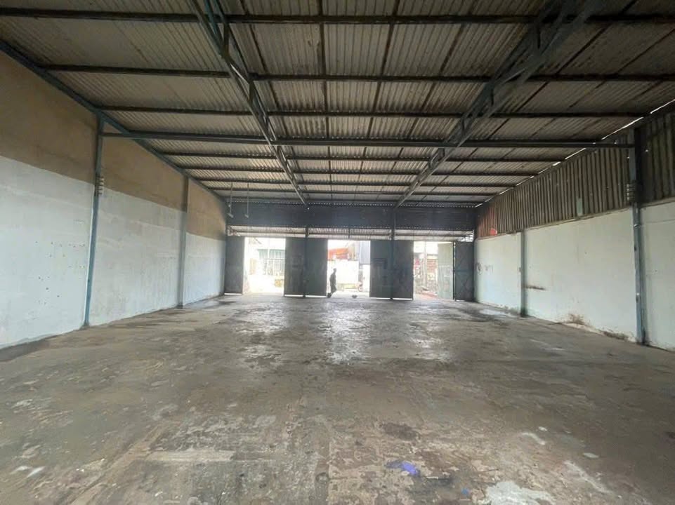 Kho xưởng 270m² Xuân Thới Thượng - Cho thuê giá chỉ 10 triệu/tháng!