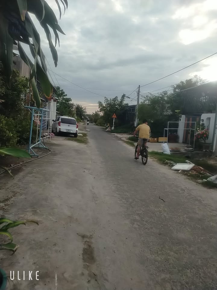 Nhà mới hoàn thiện tại phường Long Hoa, Tây Ninh 142m² giá 1.69 tỷ - Thiết kế hiện đại, nội thất đầy đủ!