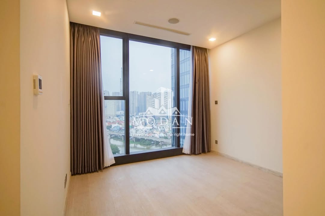 Căn hộ Vinhomes Golden River quận 1 2PN giá chỉ 25 triệu - View Landmark tuyệt đẹp!