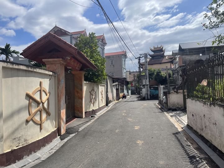 Đất nền Xuân Canh, Đông Anh 72m² giá 9 tỷ - Lô góc ô tô tránh, gần hồ điều hòa!