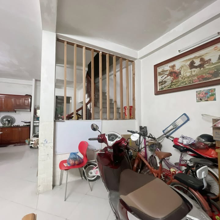 Nhà Bích Hòa, Thanh Oai 45m² giá 4.2 tỷ - Dân xây chắc chắn, sổ đỏ đầy đủ!