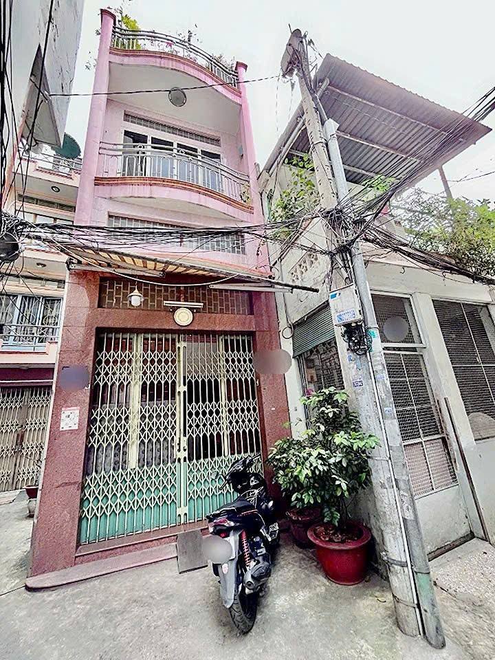 Nhà 4 Tầng Quận 10 50m² giá 8.2 tỷ - Hẻm thông thoáng, gần mặt tiền đường