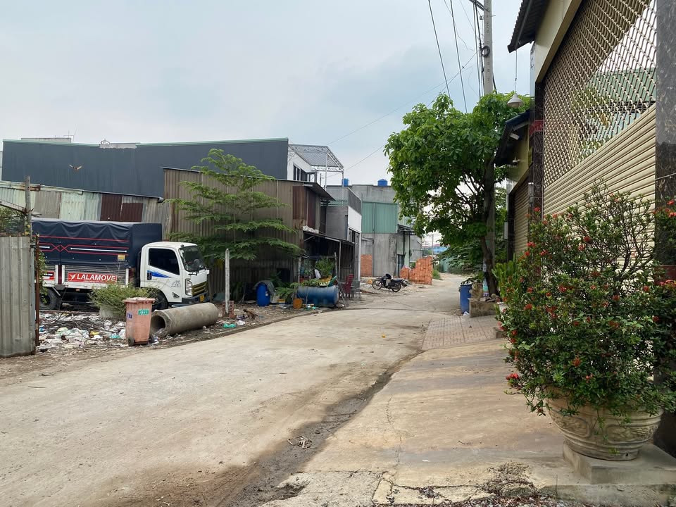 Đất thổ cư 125m² Tỉnh Lộ 10, Bình Tân - Cơ hội đầu tư tuyệt vời chỉ 4.5 tỷ!