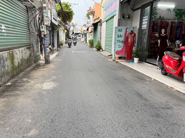 Đất Khu Phố 2 Tân Hiệp 100m² giá 2.65 tỷ - Nhà trọ cho thuê sẵn thu nhập!