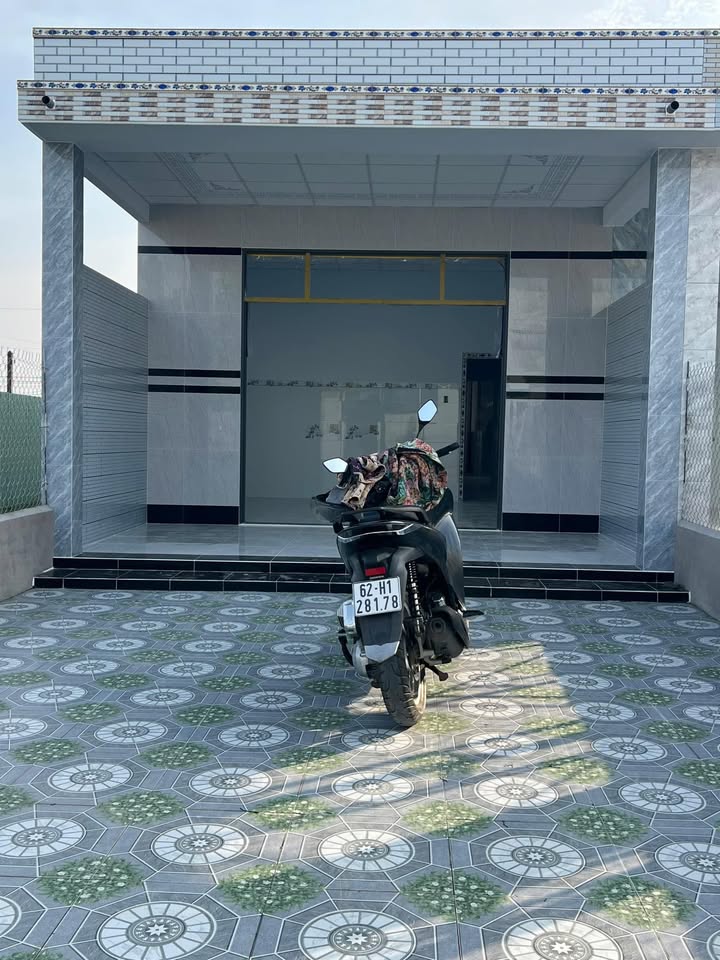 Nhà phố 145m² tại xã Nhựt Tảo, Tân Trụ - Thiết kế hiện đại, giá chỉ 1.15 tỷ!