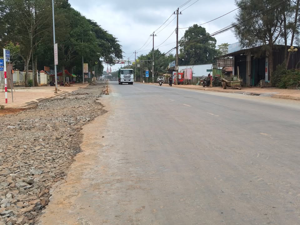 Đất cho thuê mặt tiền đường Nơ Trang Long Buôn Hồ - Giá chỉ 3 triệu/tháng!