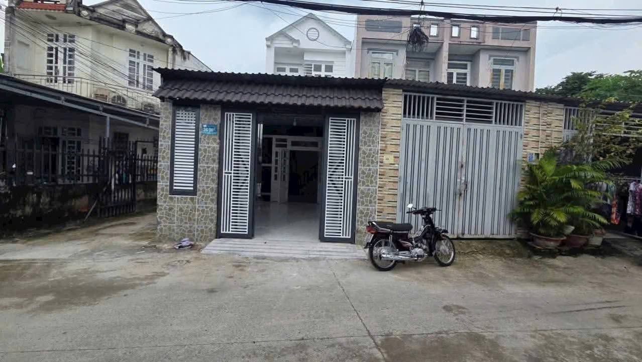 Nhà mặt tiền Thới Tứ, Hóc Môn 72m² giá 3.25 tỷ - Kinh doanh tạp hóa tốt!