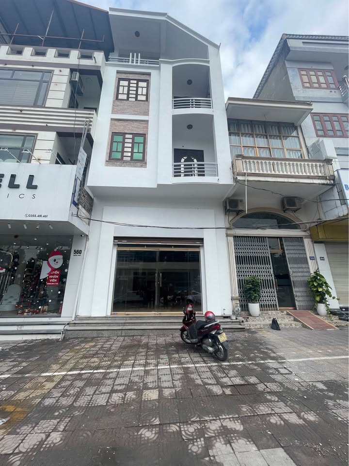 Cho thuê nhà nguyên căn 4 tầng Trần Phú, Cẩm Phả 70m² - Vị trí đắc địa, thích hợp kinh doanh!