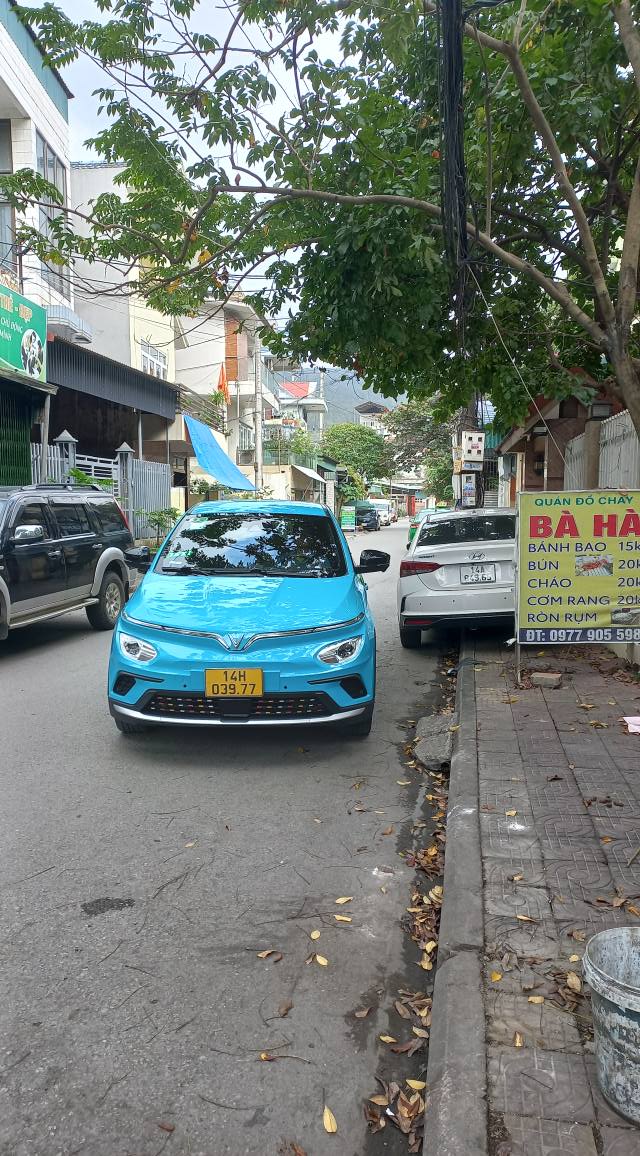 Nhà 2.5 tầng ngõ 895 Cẩm Thạch 72.7m² giá 2.4 tỷ - Bán gấp, vị trí kinh doanh đắc địa!