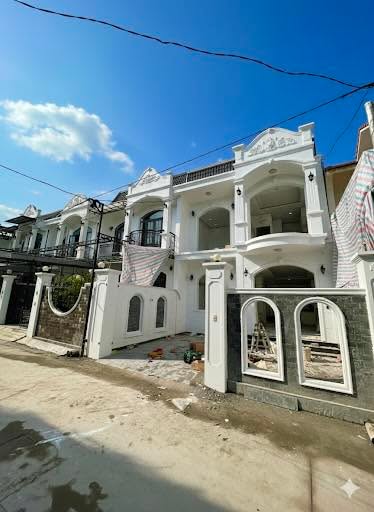 Nhà tân cổ điển 2 tầng Kiệt 82 Quảng Tế, Huế 100m² giá 3,5 tỷ - Sẵn sàng vào ở!