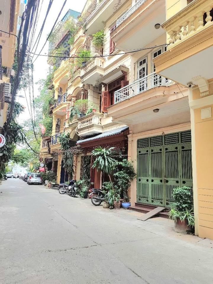Nhà phố Kim Mã, Ba Đình 65m² giá 26.455 tỷ - Kinh doanh sầm uất, ô tô tránh nhau!