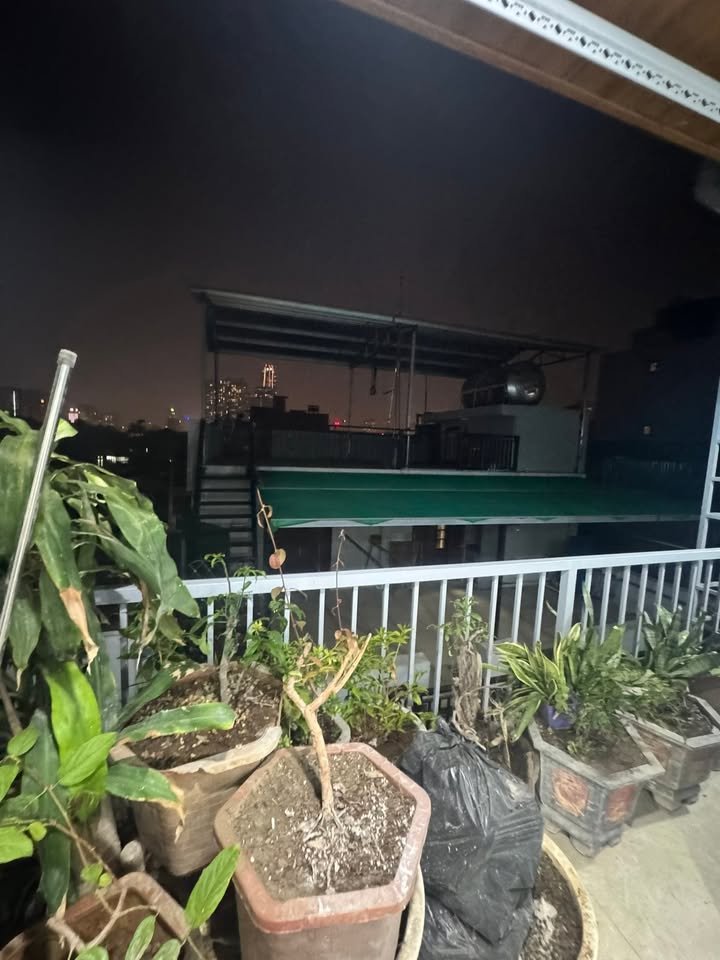 Căn hộ cho thuê tại Giang Văn Minh, Ba Đình 90m² - Full nội thất, ô tô đỗ cửa!