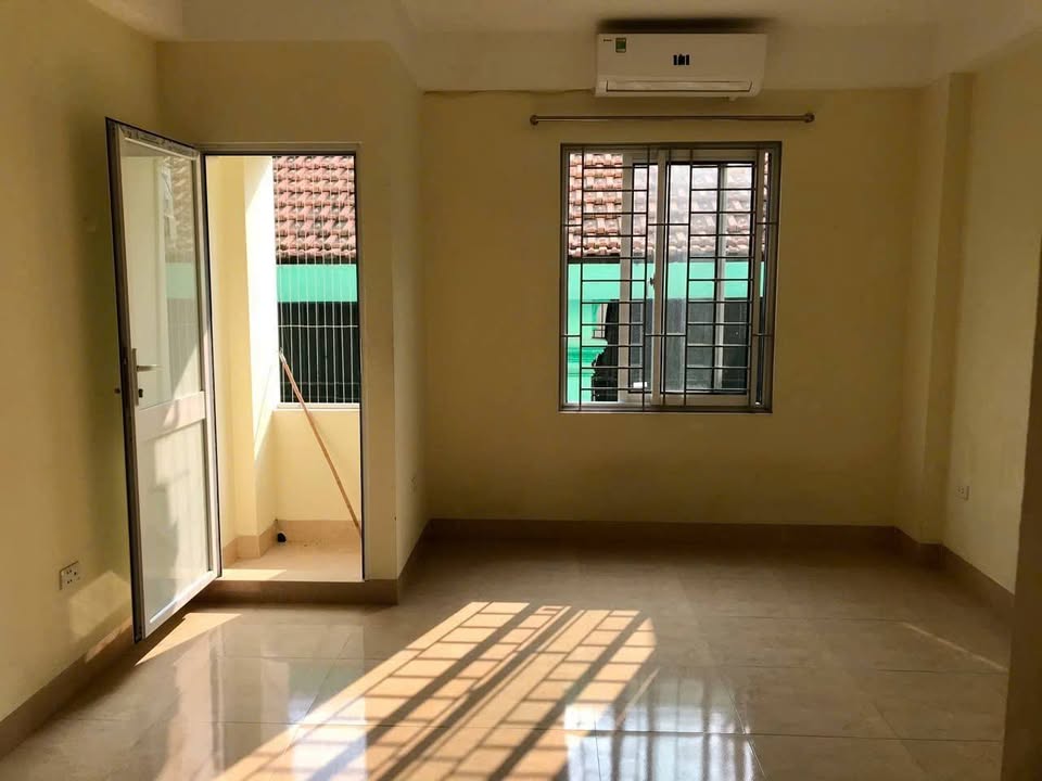 Căn hộ cho thuê tại 107 Nguyễn Chí Thanh, Đống Đa, 4 triệu - Giá tốt cho sinh viên