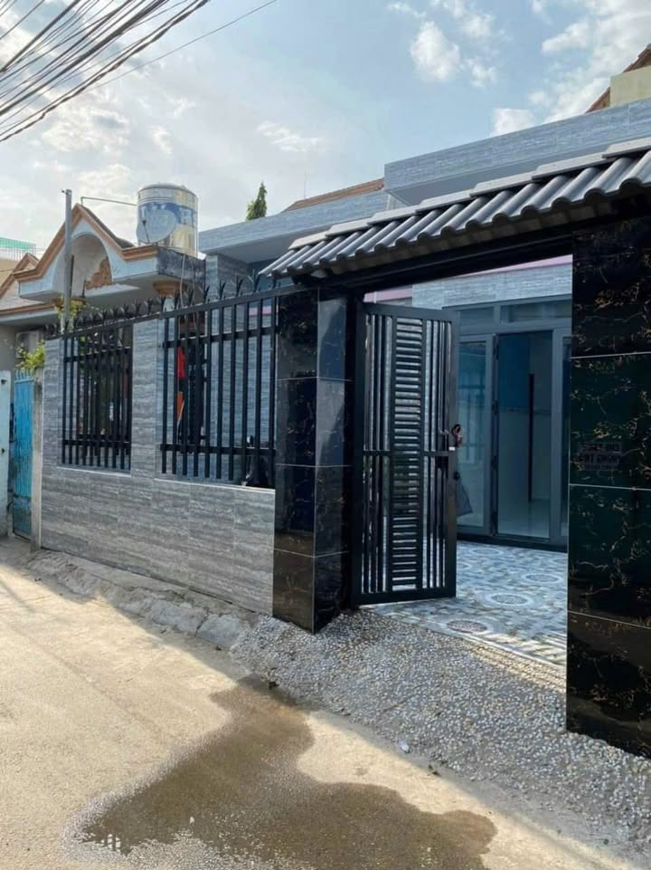 Nhà cấp 4 72m² tại Linh Xuân Thủ Đức giá 4.3 tỷ - Hẻm thông ô tô, sổ hồng riêng!