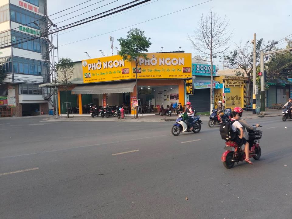 Mặt tiền FrontHouse Đặng Văn Mây Dĩ An 115m² giá 10 tỷ - Cơ hội kinh doanh hấp dẫn!