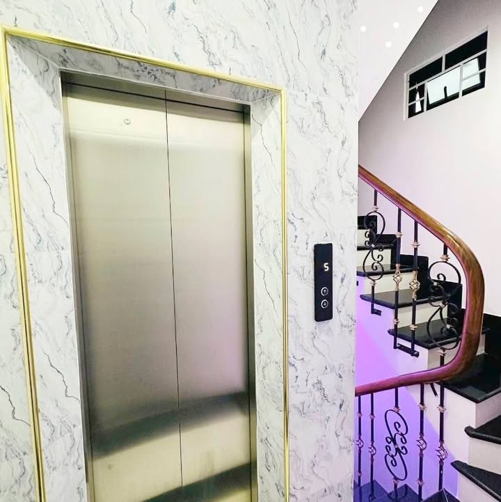 Nhà FrontHouse Bồ Đề Long Biên 38m² giá 9.6 tỷ - Thiết kế 6 tầng thang máy tiện nghi!