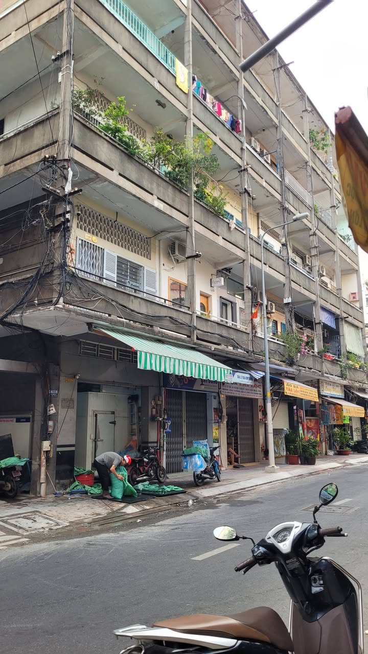 Căn hộ Lương Nhữ Học, Quận 5, 71m² giá 2.5 tỷ - Tặng nội thất cho khách thiện chí!