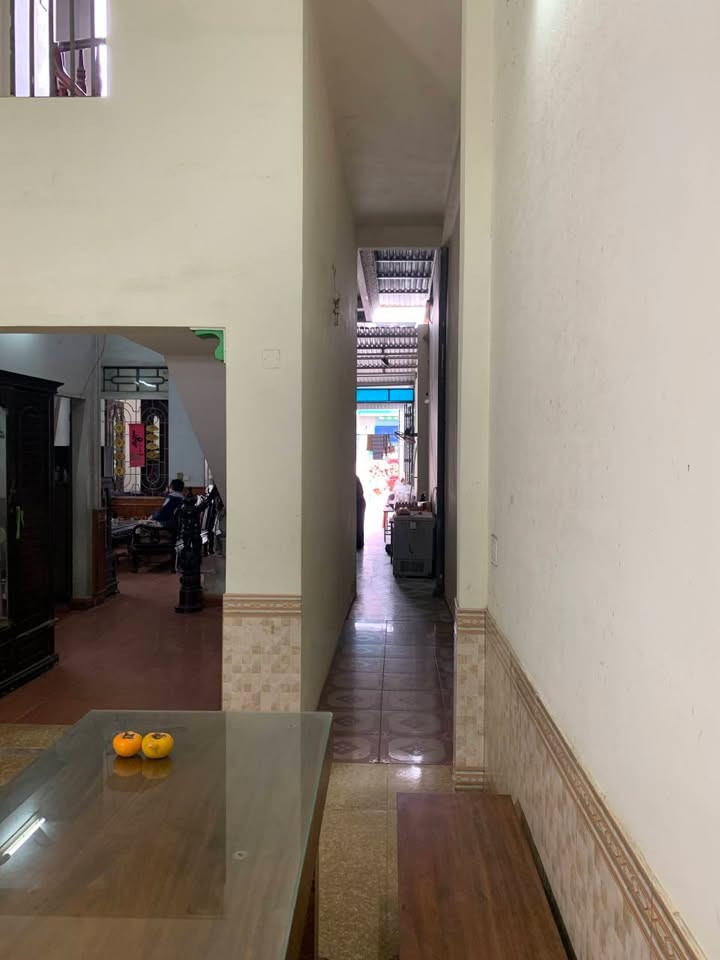 Nhà 2 tầng mặt tiền 6m phường Đông Tiến 138m² giá 4.65 tỷ - Kinh doanh sầm uất!