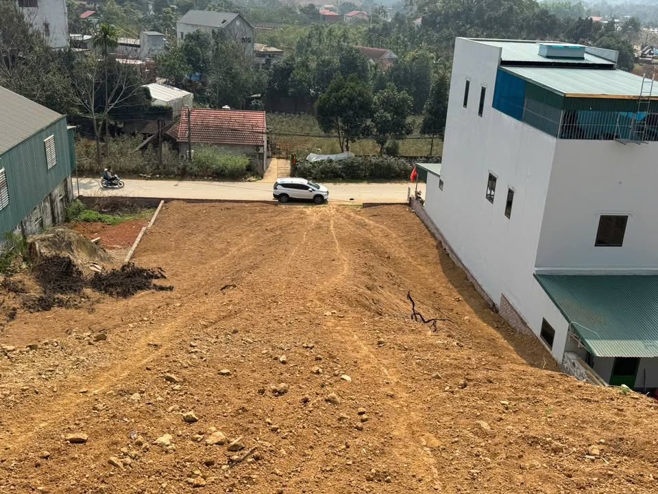 Đất mặt đường Minh Quang, Ba Vì 2600m² - Giá chỉ 5,x triệu/m², đầu tư sinh lời!