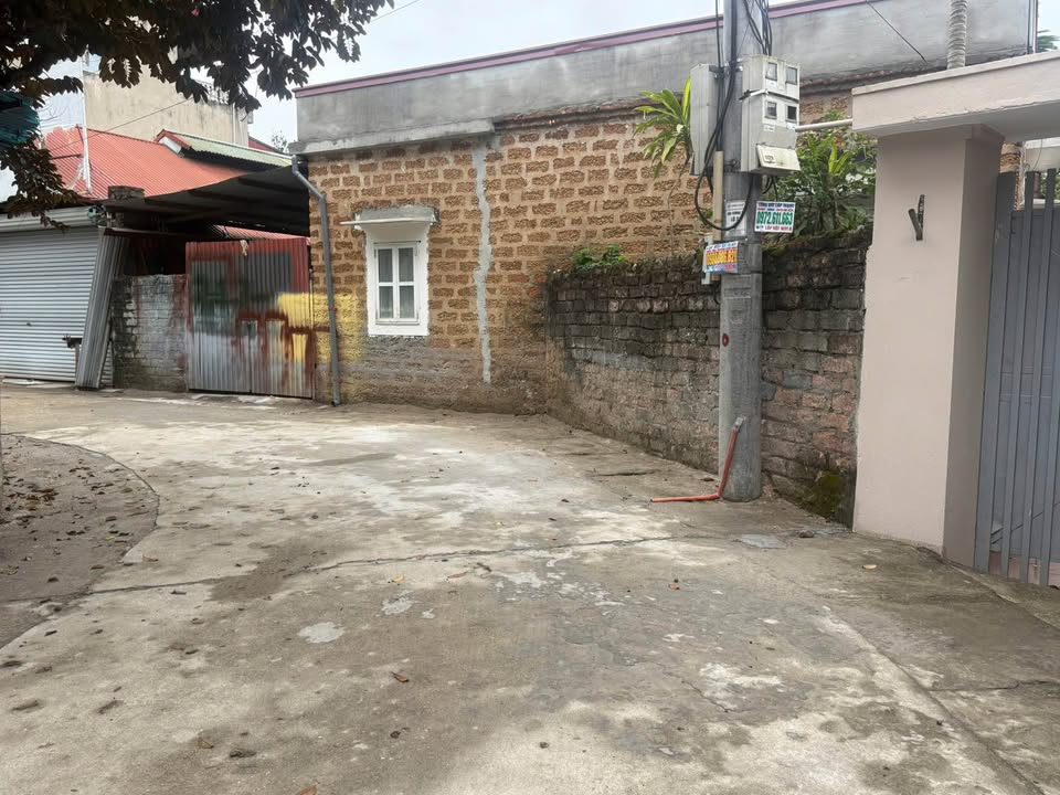 Nhà 2 tầng 1 tum tại Trung Sơn Trầm, 82m² giá 3 tỷ - Sẵn sàng vào ở ngay!