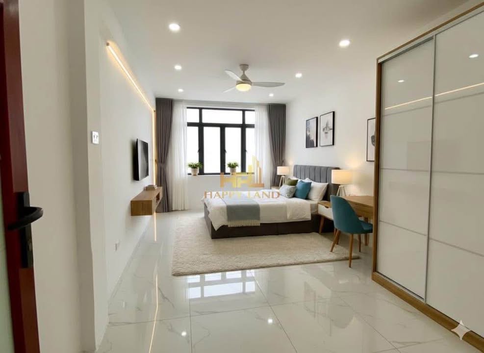Nhà phố Phạm Hồng Thái, Ninh Bình 55m² giá 4 tỷ - Gần trường học, chợ Rồng
