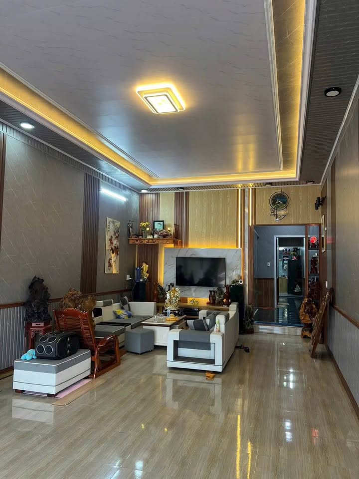 Nhà phố Trần Phú, Bắc Gia 325m² giá 3.2 tỷ - Đầy đủ nội thất, thương lượng mạnh!