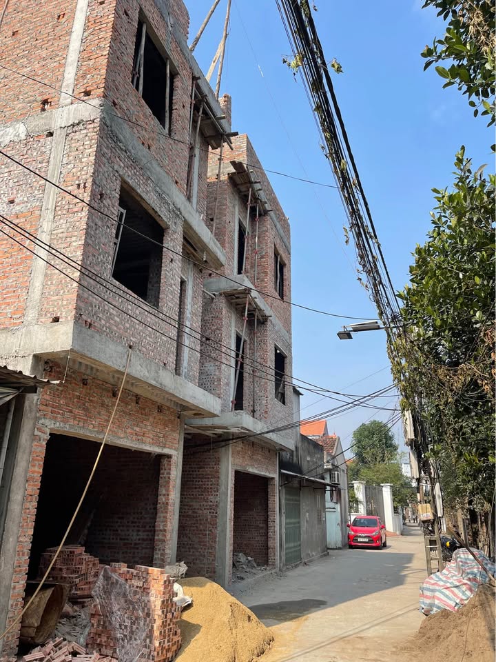 Nhà riêng Thụy Hương Chương Mỹ 32m² giá 3.15 tỷ - Ô tô đỗ cửa thuận tiện!