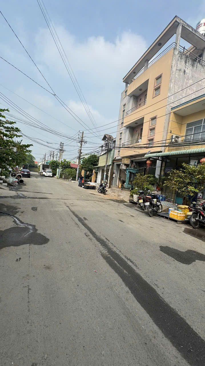 Nhà bán xã Tân Kiên, Bình Chánh 56m² giá 4.5 tỷ - Tiện xây mới ngay!