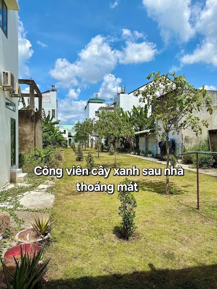 Nhà đẹp 1 trệt 1 lầu tại đường số 9, Cái Răng 100m² - Sân ô tô, công viên thoáng mát!