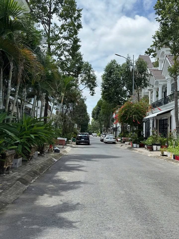 Bán nhà phố đẹp Khu Nam Long 2, Cái Răng, 79.8m² giá 5.5 tỷ - Sở hữu ngay nhà đẹp!