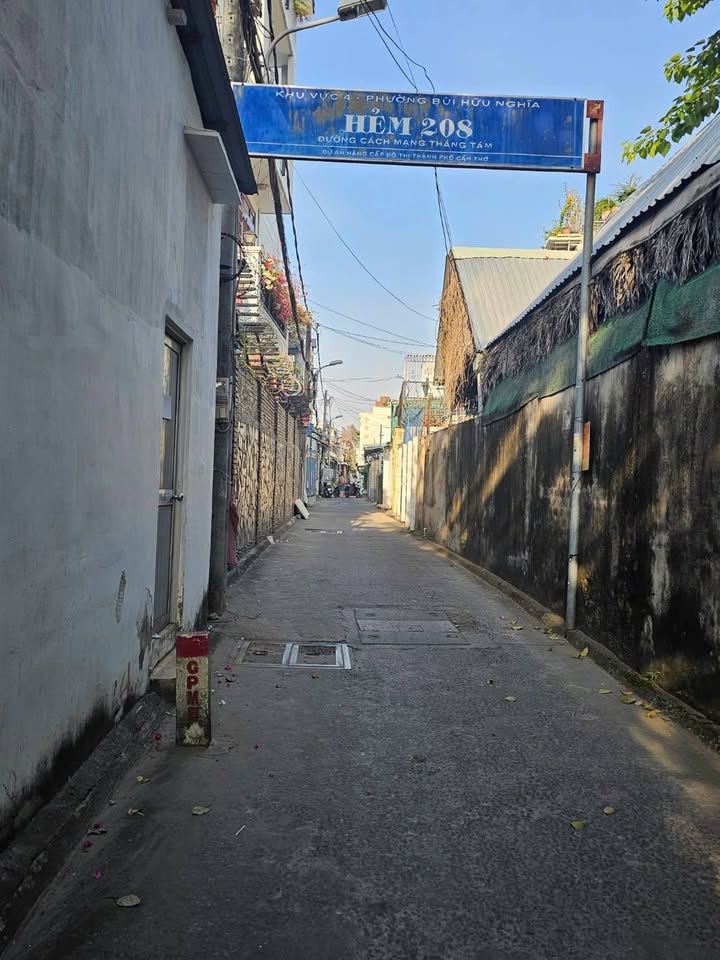 Nhà 1 Trệt 1 Lửng Hẻm 208 Cách Mạng Tháng 8, 53m² giá 2.399 tỷ - Dọn vào ở ngay!