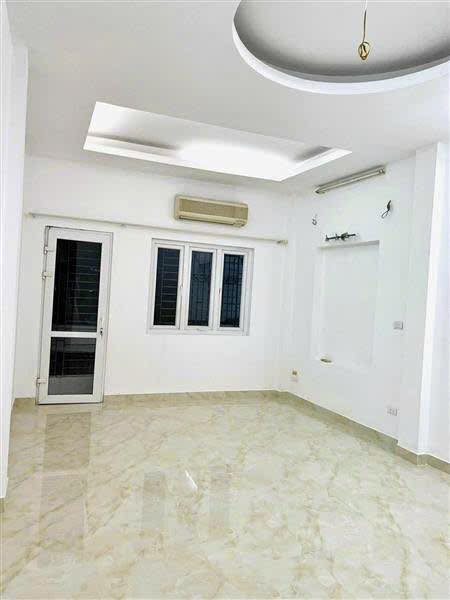 Nhà cho thuê 3 tầng Phố Phan Kế Bính, Ba Đình 40m² giá 15 triệu - Vị trí trung tâm lý tưởng!