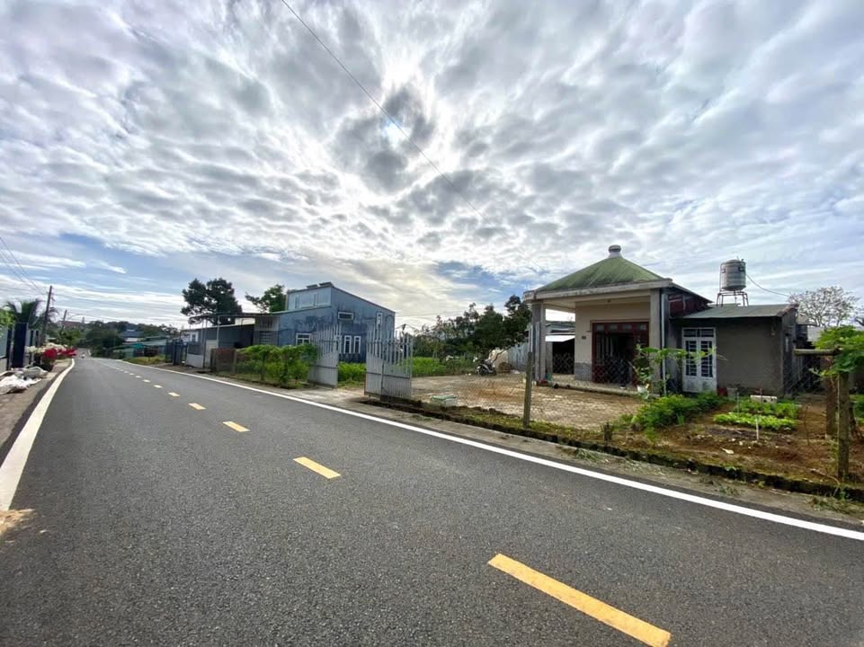 Nhà hẻm 172 Lê Phụng Hiểu, Bảo Lộc 864m² giá 5.2 tỷ - Sẵn sàng ở ngay!