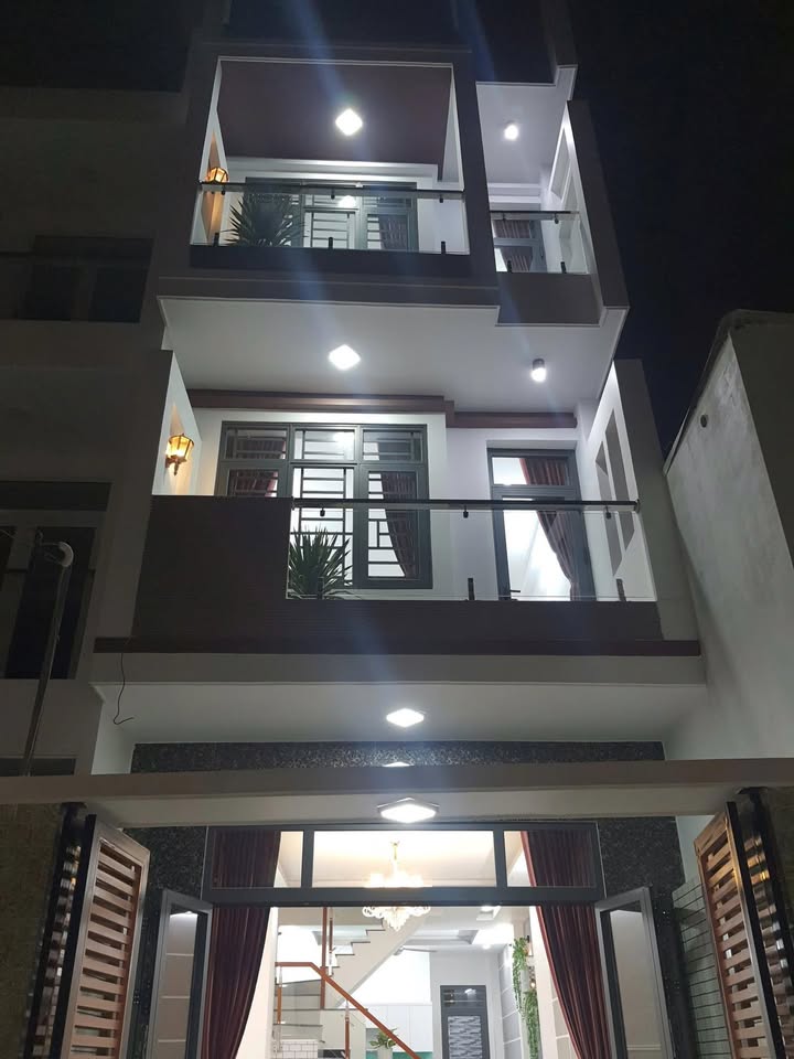 Nhà phố đường số 6, phường Linh Xuân, Thủ Đức 71.1m² giá 6.8 tỷ - Hẻm xe hơi, thiết kế hiện đại!