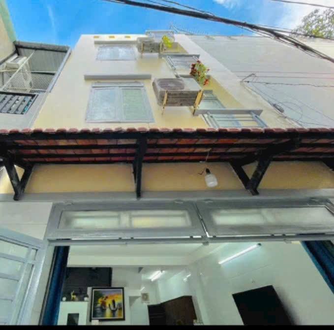 Nhà phố Thích Quảng Đức 23m² giá 4.7 tỷ - Giao ngay, sổ hồng đầy đủ!