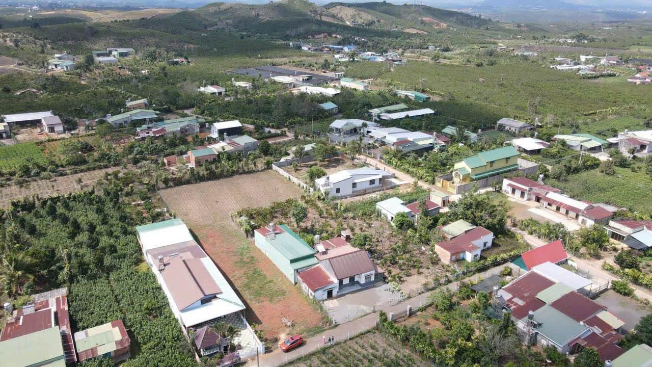 Đất thổ cư 2000m² tại Hẻm 221 Đoàn Thị Điểm - Giá 3.3 tỷ - Khu vực tiềm năng phát triển!