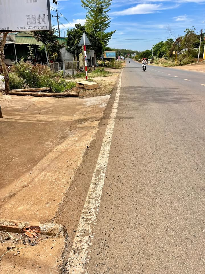 Đất mặt đường DT741 Thôn Bù Xia 900m² giá 2.6 tỷ - Vị trí kinh doanh lý tưởng!