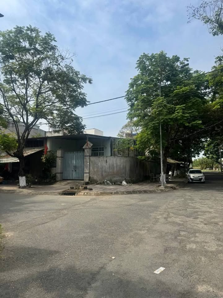 Nhà Trảng Bom 185m² giá 4.x tỷ - Kinh doanh đắc địa ngay công viên!