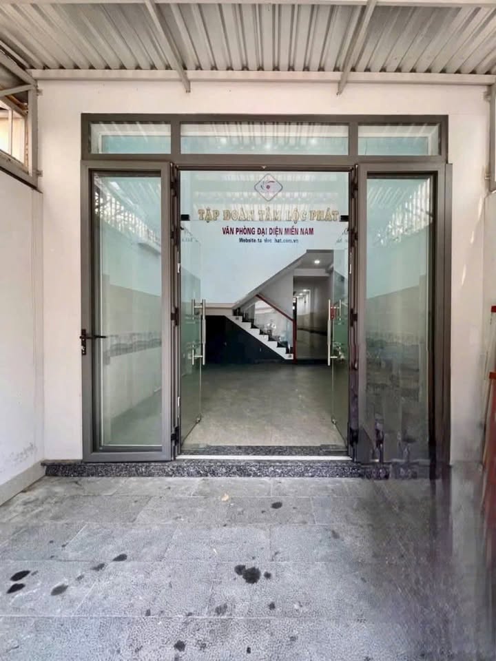 Cho thuê nhà phố liền kề Nguyễn Văn Khối, Gò Vấp 80m² - Thang máy sẵn sàng vào ở!